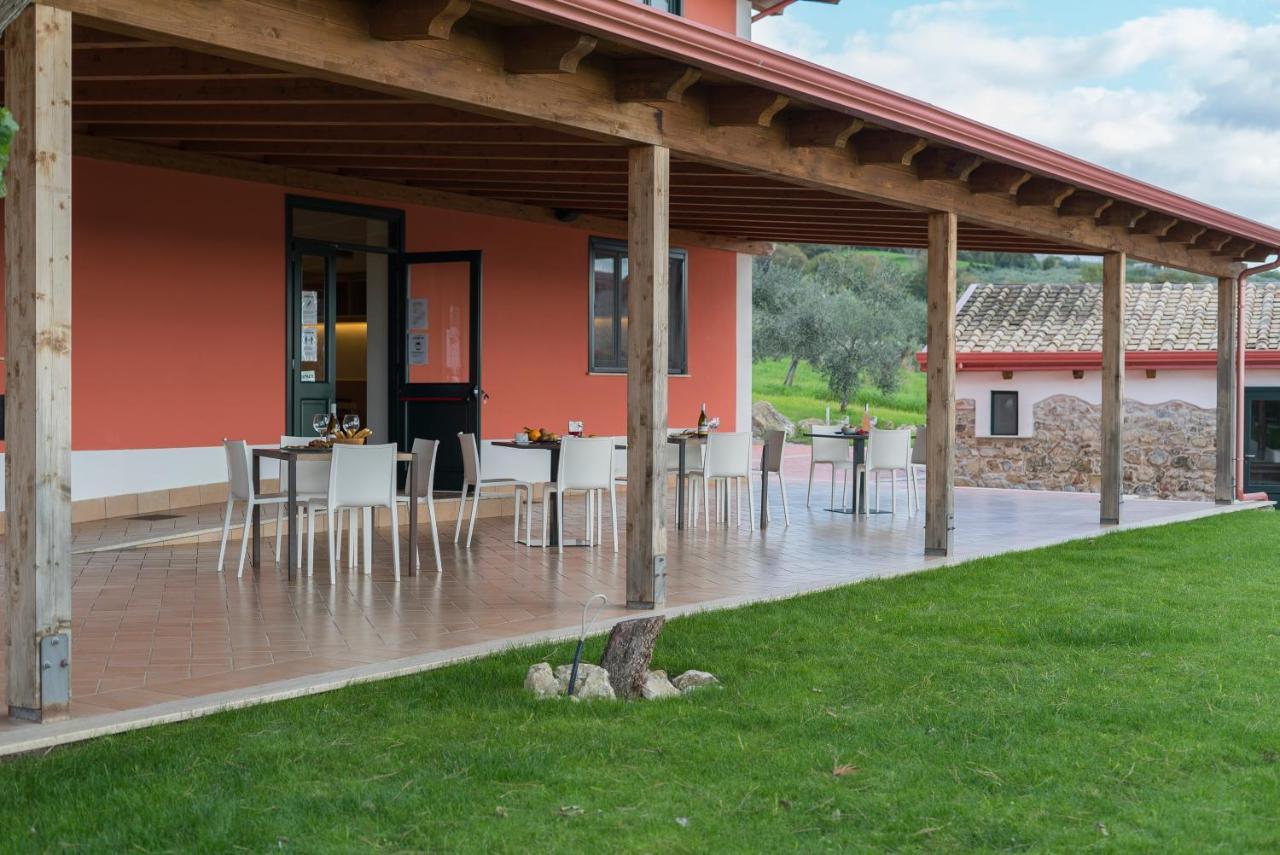 Terra Di Vento Bed & Breakfast Montecorvino Pugliano Dış mekan fotoğraf